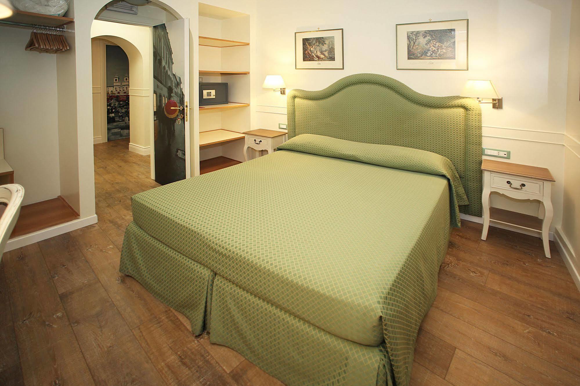 Residenza Ponte Sant'Angelo Hotel Rome Exterior photo