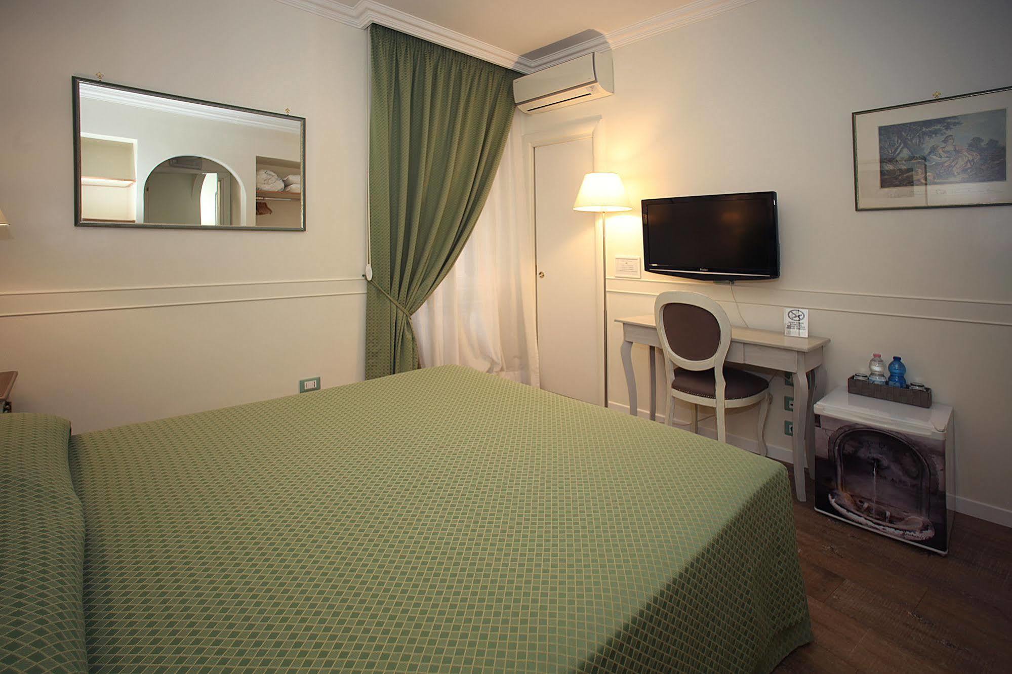 Residenza Ponte Sant'Angelo Hotel Rome Exterior photo